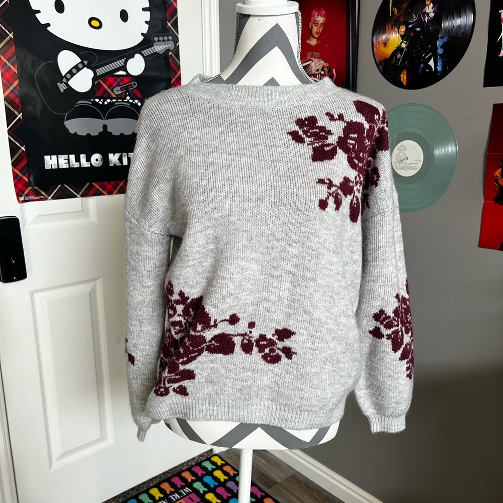 Knox Rose Gray and Burgundy Floral Sweater